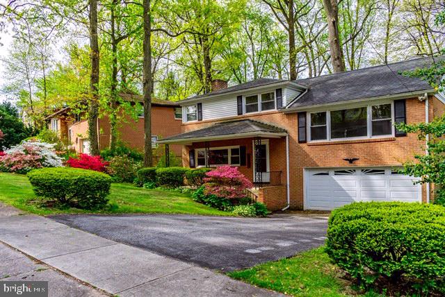 2710 Cambridge Road York, PA 17402 - Photo 4 of 27 Gallery Image 4