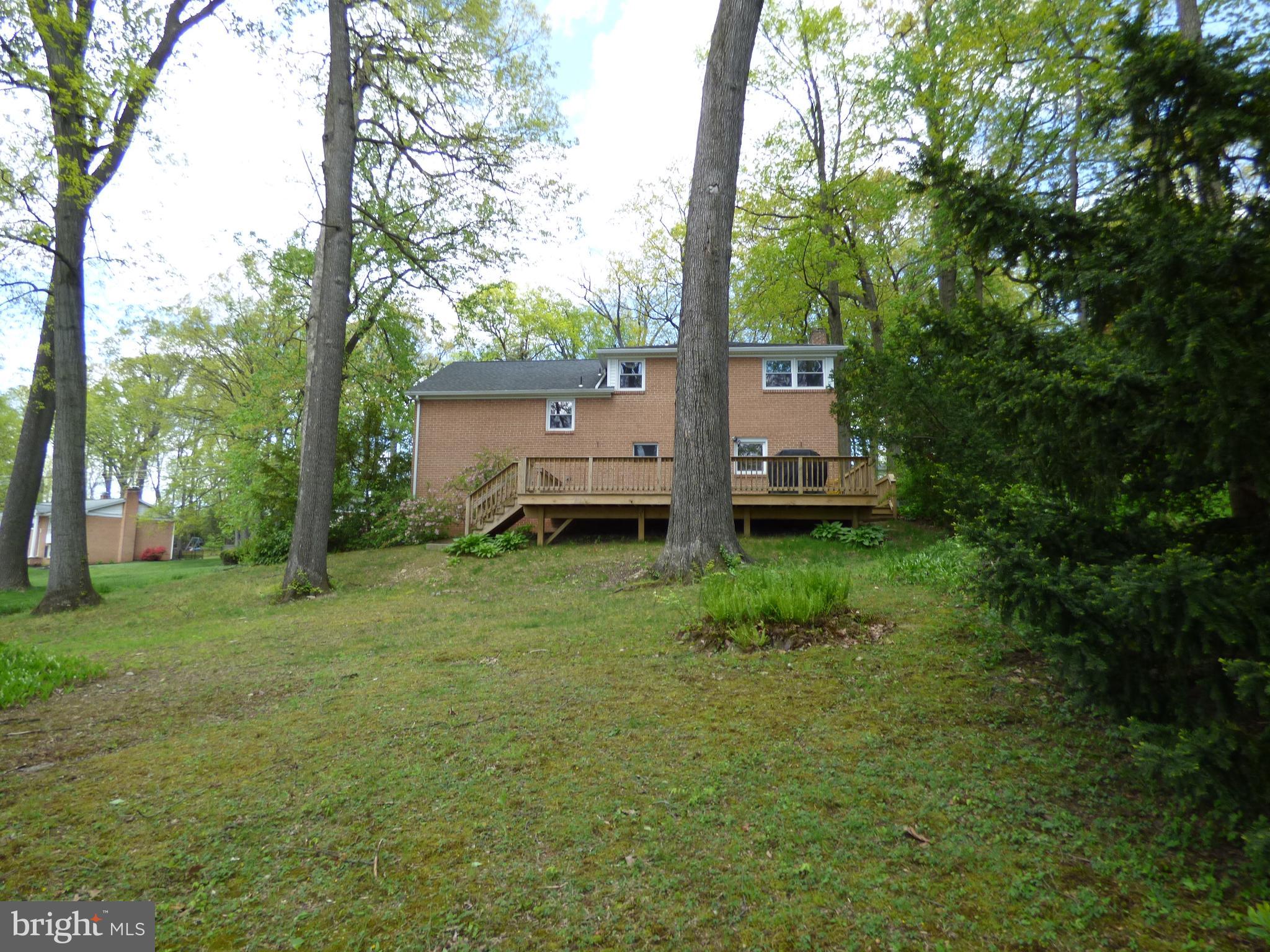 2710 Cambridge Road York, PA 17402 - Photo 7 of 27 Gallery Image 7