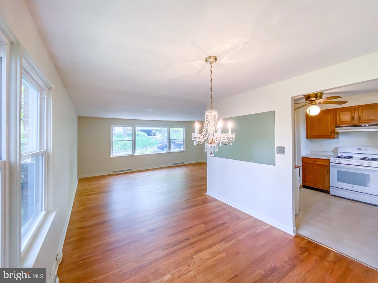 2710 Cambridge Road York, PA 17402 - Photo 10 of 27 Gallery Image 10