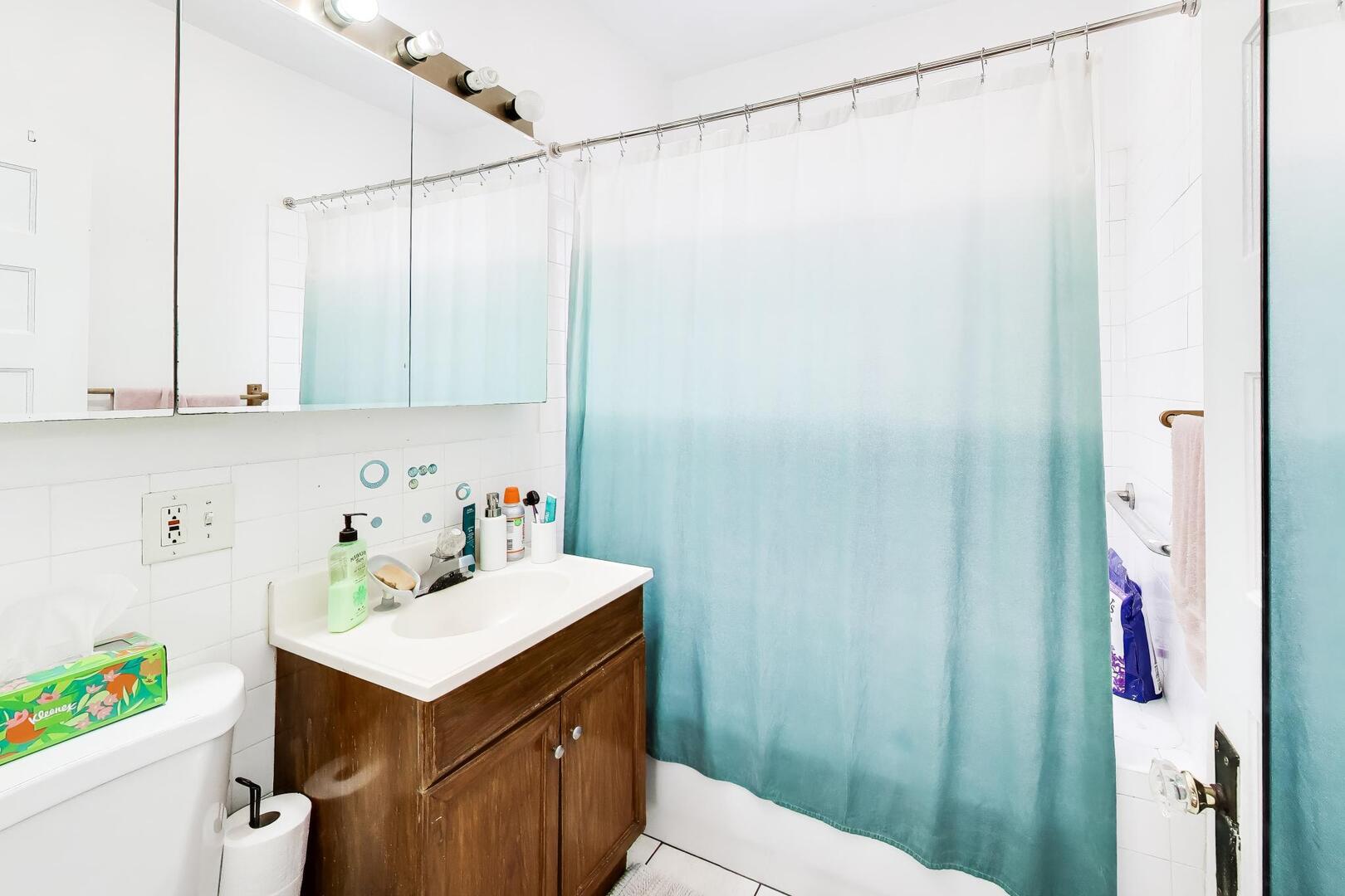 3435 North Harding Avenue, Unit 2 Chicago, IL 60618 - Photo 21 of 24