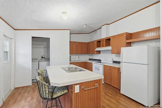 $100,000 | 545 Lakeshore Drive South, Bandera, TX 78003