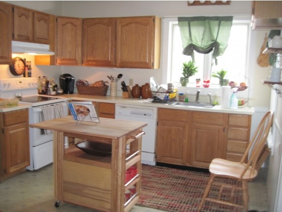 86 Court Street Exeter, NH 03833 - Photo 7 of 13