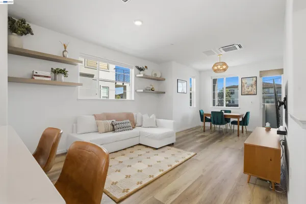 $815,000 | 440 Pawnee Lane, Alameda, CA 94501