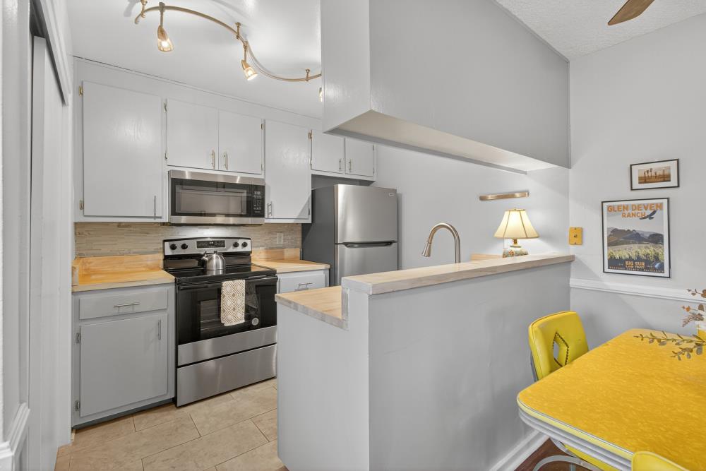 6529 Greenback Lane, Unit 1 Citrus Heights, CA 95621 - Photo 12 of 35