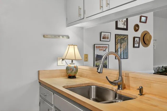 $205,000 | 6529 Greenback Lane, Unit 1, Citrus Heights, CA 95621