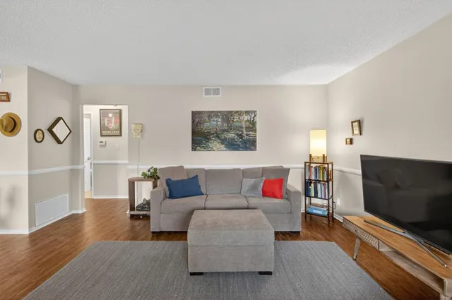 $205,000 | 6529 Greenback Lane, Unit 1, Citrus Heights, CA 95621