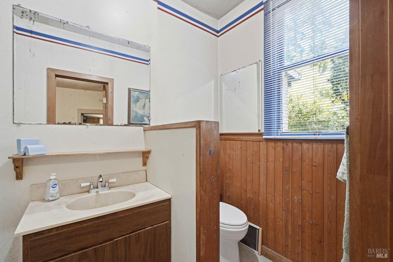 886 Montgomery Road Sebastopol, CA 95472 - Photo 22 of 37