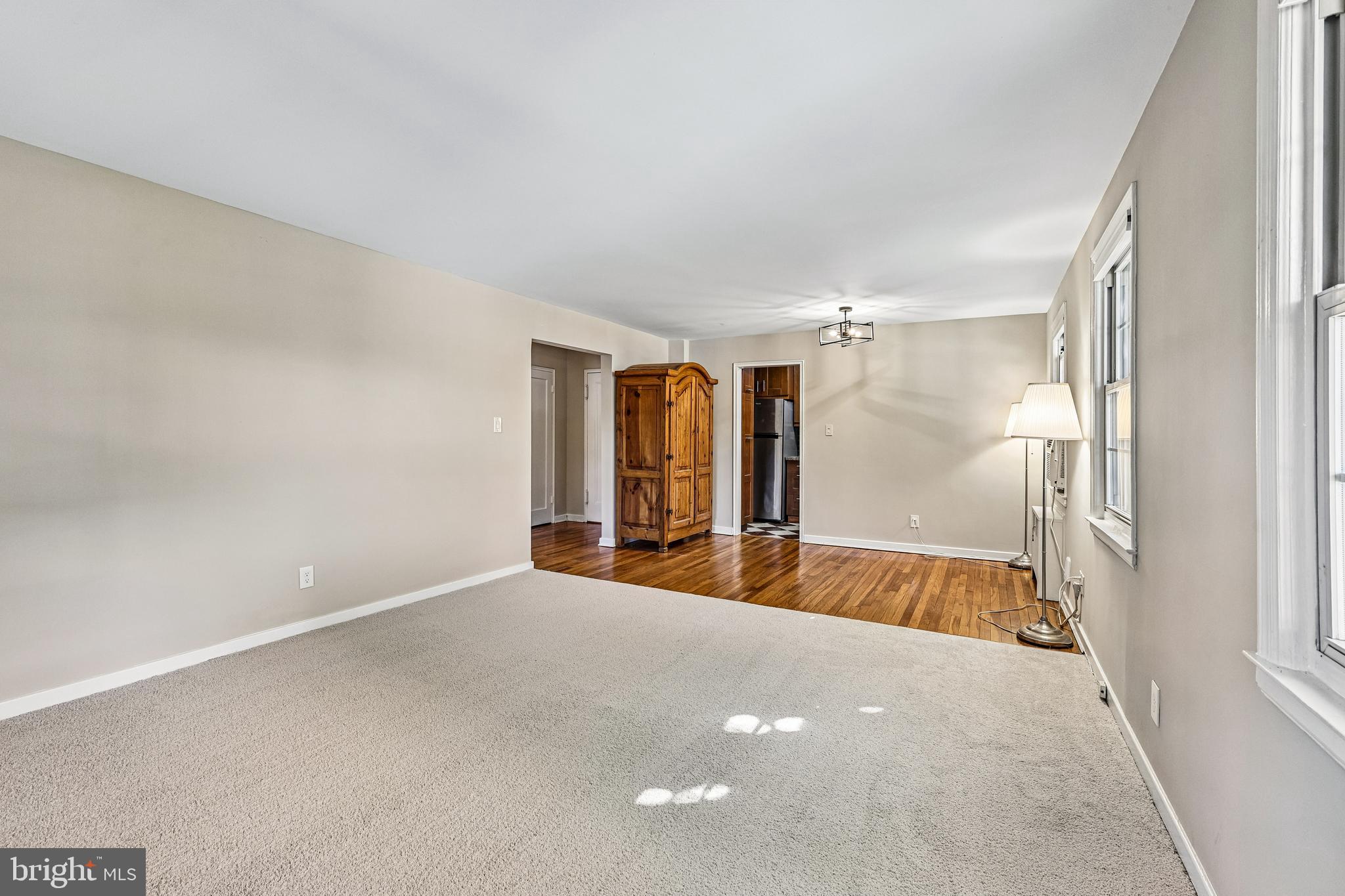 2223 Washington Avenue, Unit 103 Silver Spring, MD 20910 - Photo 5 of 20 Living Room/Dining Room