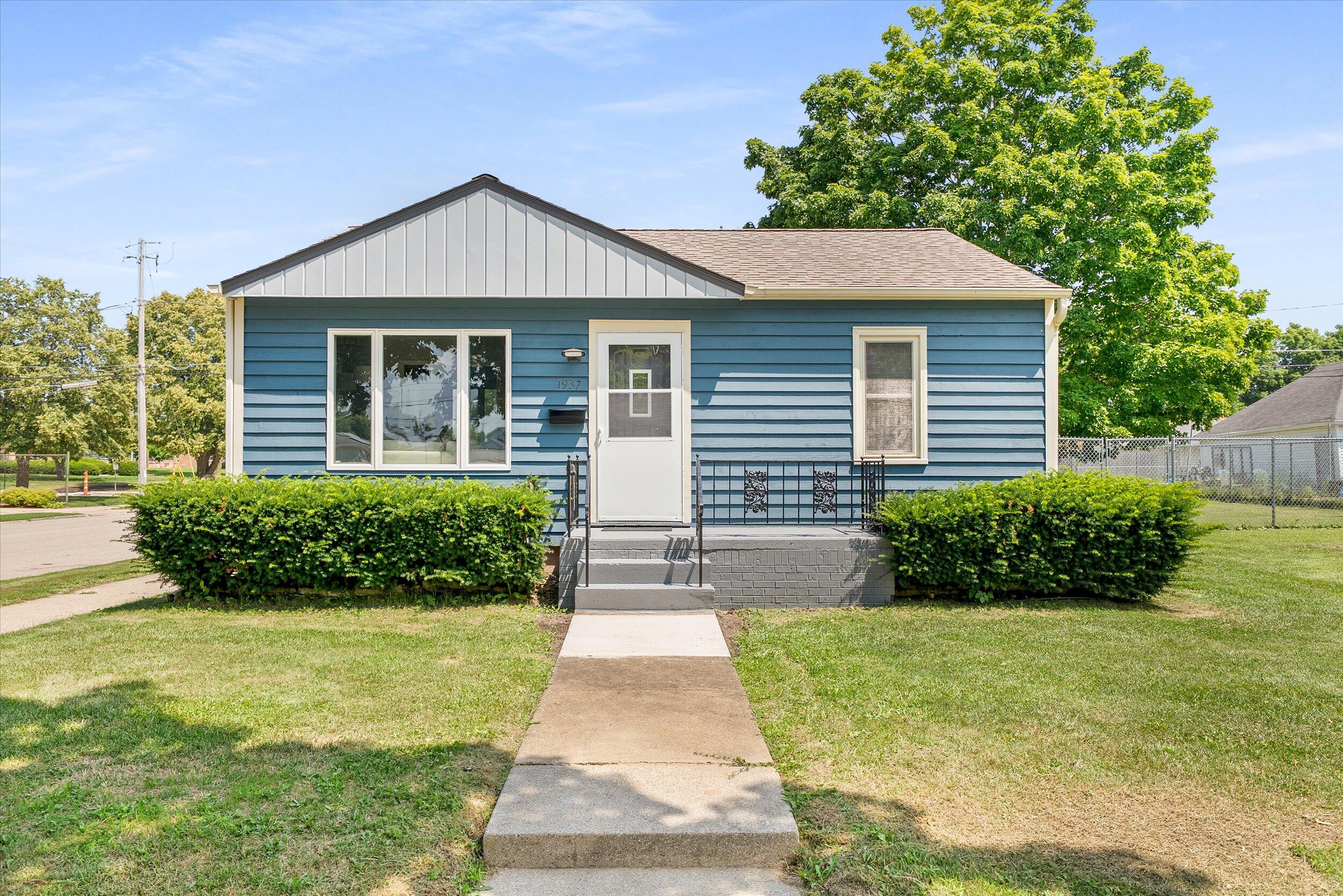 1937 Wustum Avenue Racine, WI 53404 - Photo 1 of 1 Welcome Home!