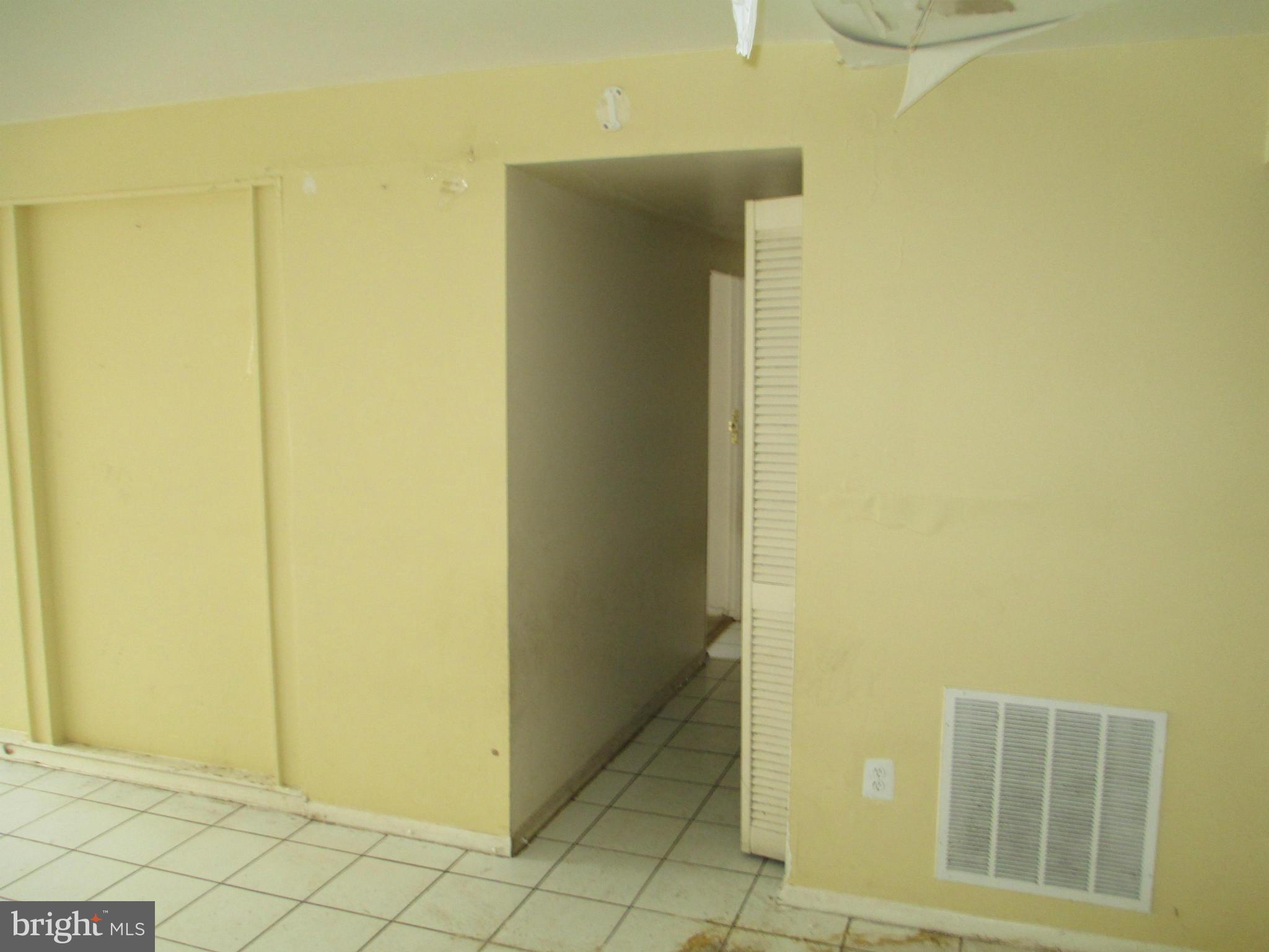 7955 Riggs Road, Unit 2 Hyattsville, MD 20783 - Photo 3 of 6 Interior (General)