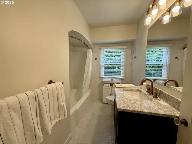 $675,000 | 10475 Southeast 37th Avenue, Milwaukie, OR 97222