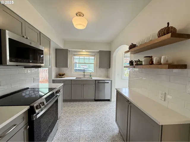 $675,000 | 10475 Southeast 37th Avenue, Milwaukie, OR 97222