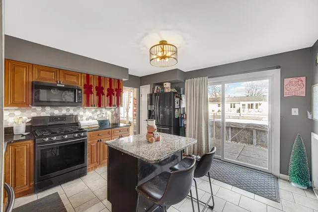 $369,900 | 2449 Flat Rock Road, Dyer, IN 46311