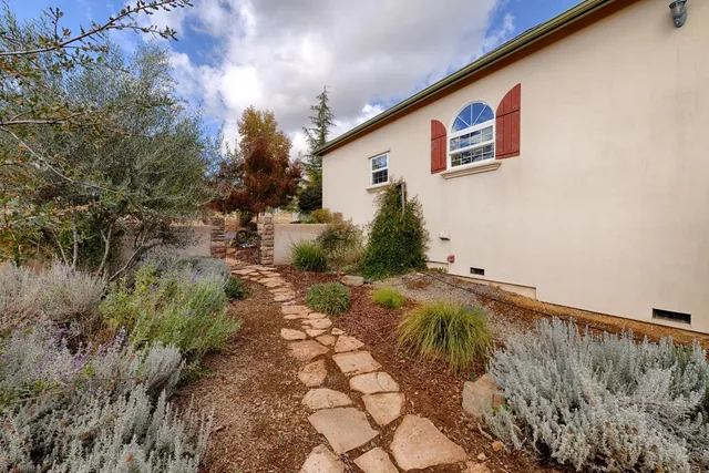 $829,900 | 23427 Macy Place, Auburn, CA 95602