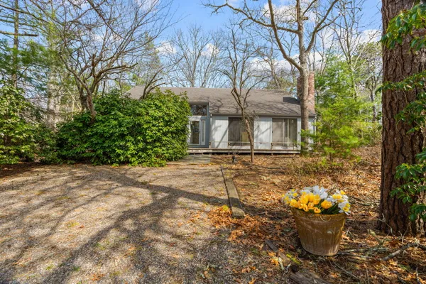$635,000 | 213 Fells Pond Road, Mashpee, MA 02649