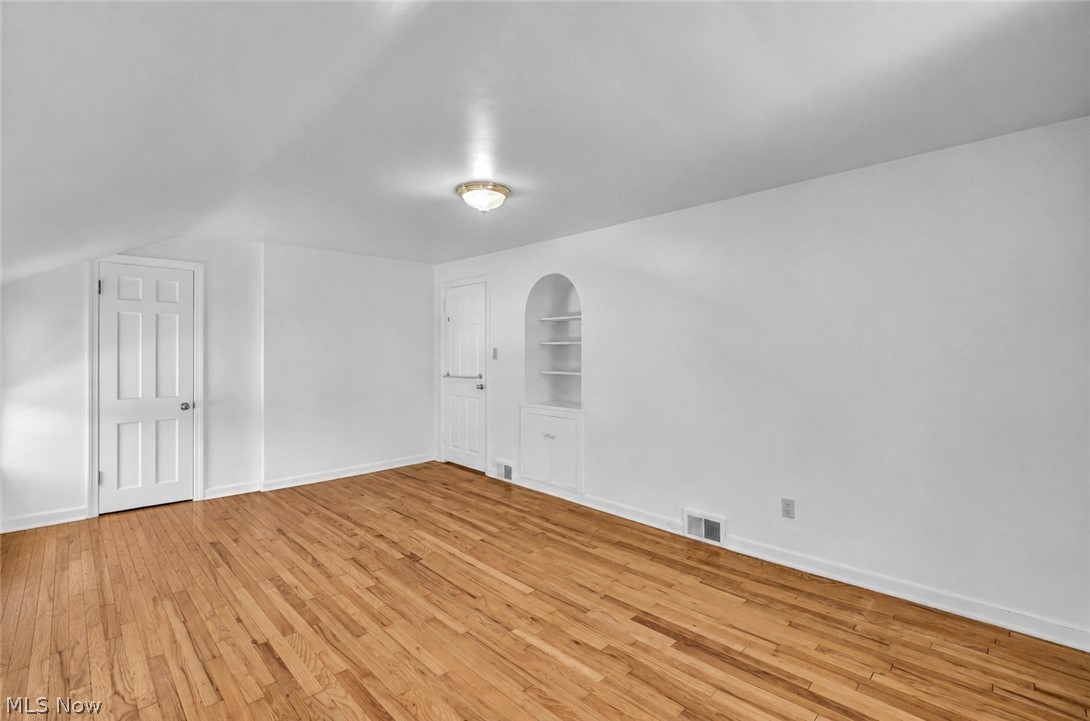 20860 Farnsleigh Road Shaker Heights, OH 44122 - Photo 24 of 46 Gallery Image 24