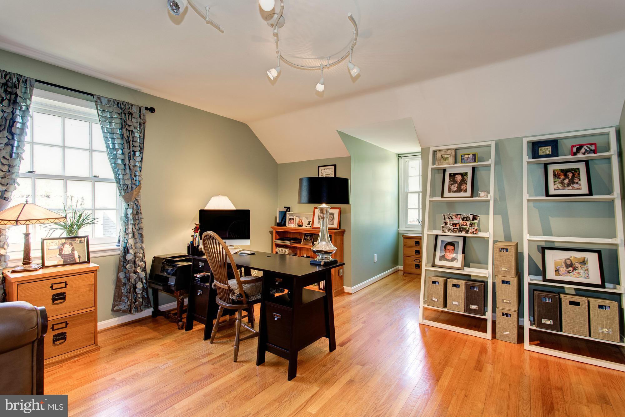 4514 Tournay Road Bethesda, MD 20816 - Photo 20 of 30 Bedroom