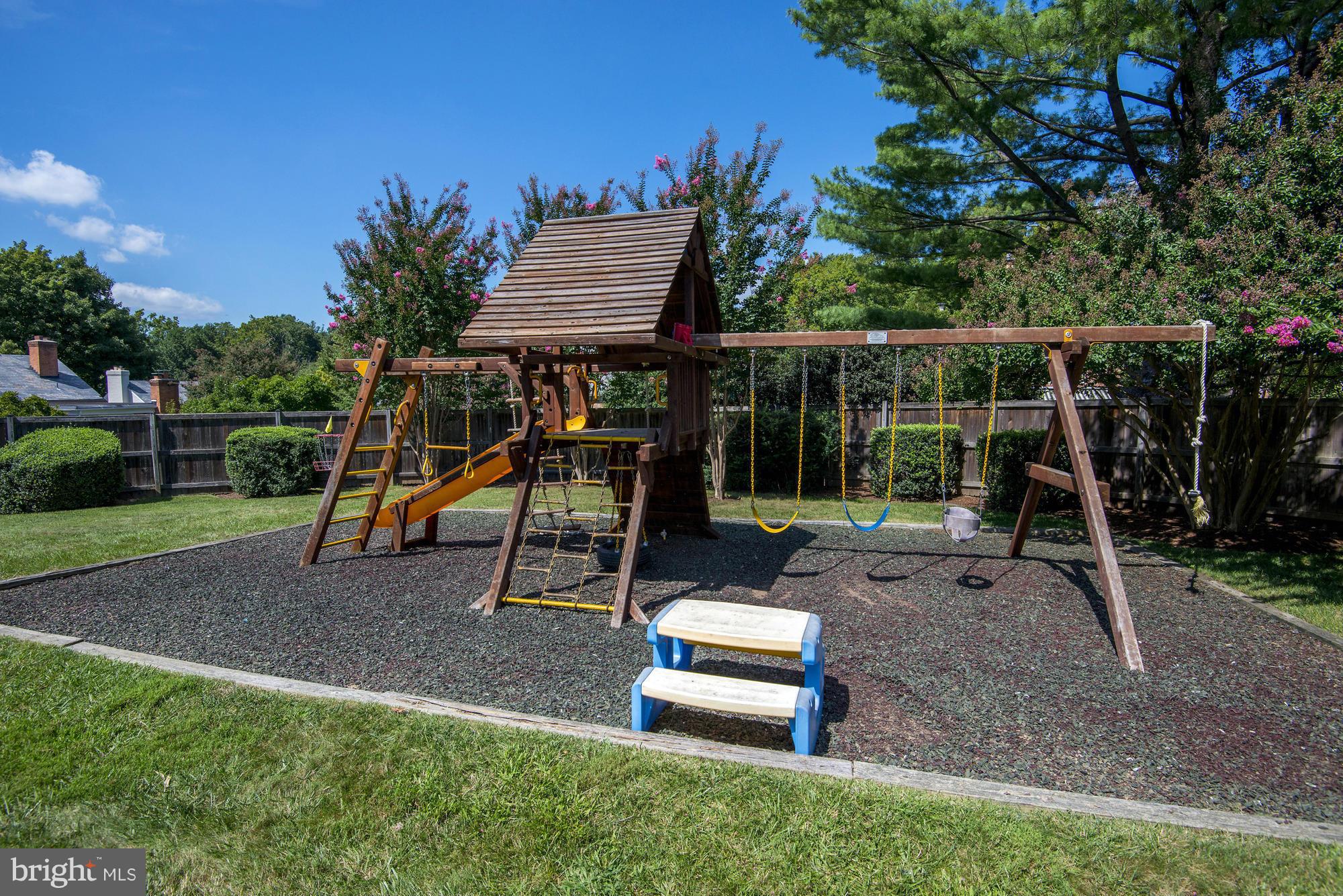 4514 Tournay Road Bethesda, MD 20816 - Photo 29 of 30 Community