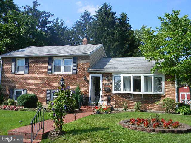 225 Rollingfield Road Baltimore, MD 21228 - Photo 1 of 15 Exterior (Front)