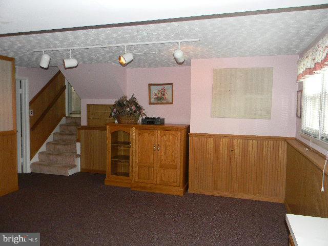 225 Rollingfield Road Baltimore, MD 21228 - Photo 12 of 15 Family Room