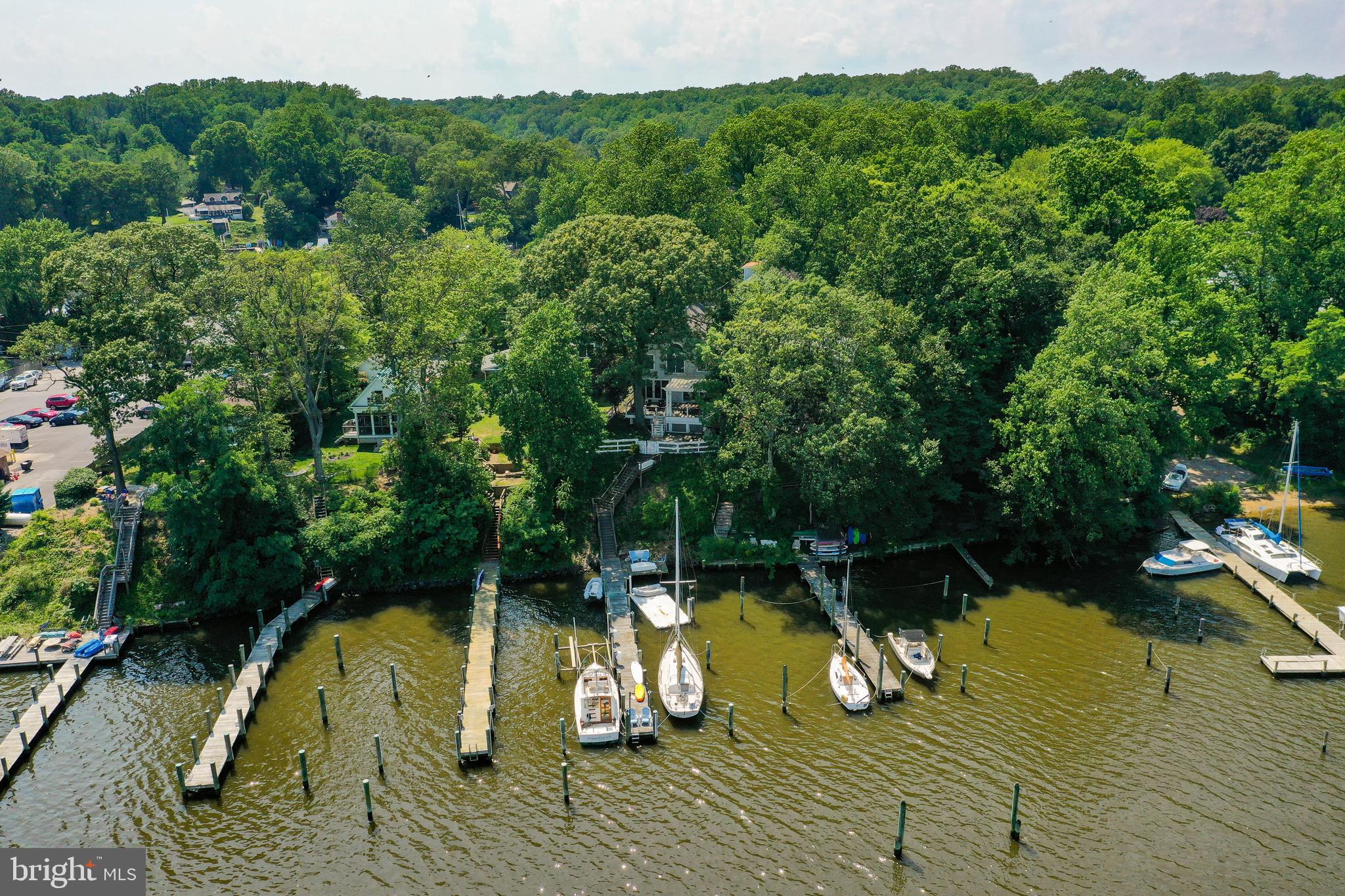 448 Forest Beach Road Annapolis, MD 21409 - Photo 6 of 105