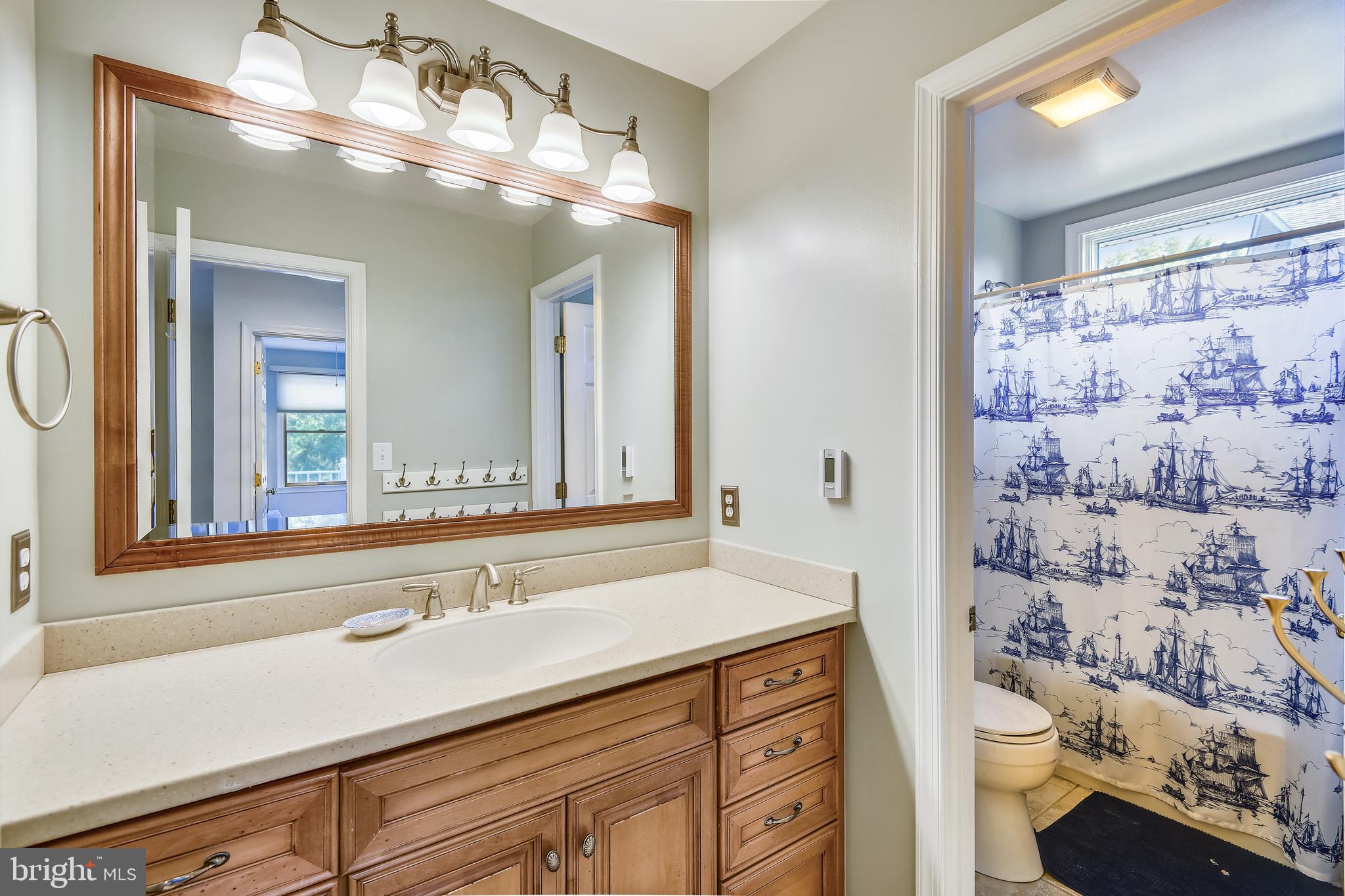 448 Forest Beach Road Annapolis, MD 21409 - Photo 59 of 105 Upstairs hall bath