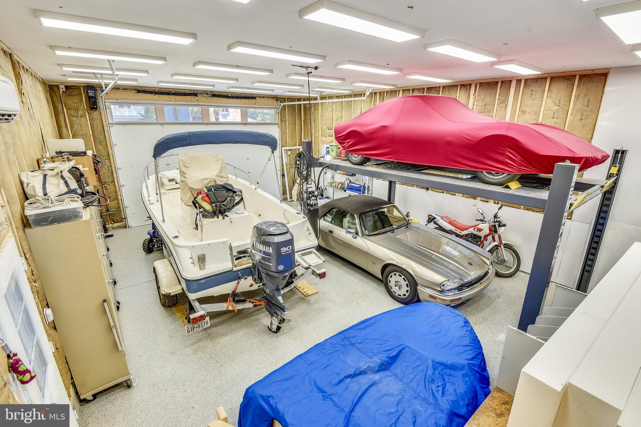 448 Forest Beach Road Annapolis, MD 21409 - Photo 76 of 105 16' x 11' garage door for boat storage