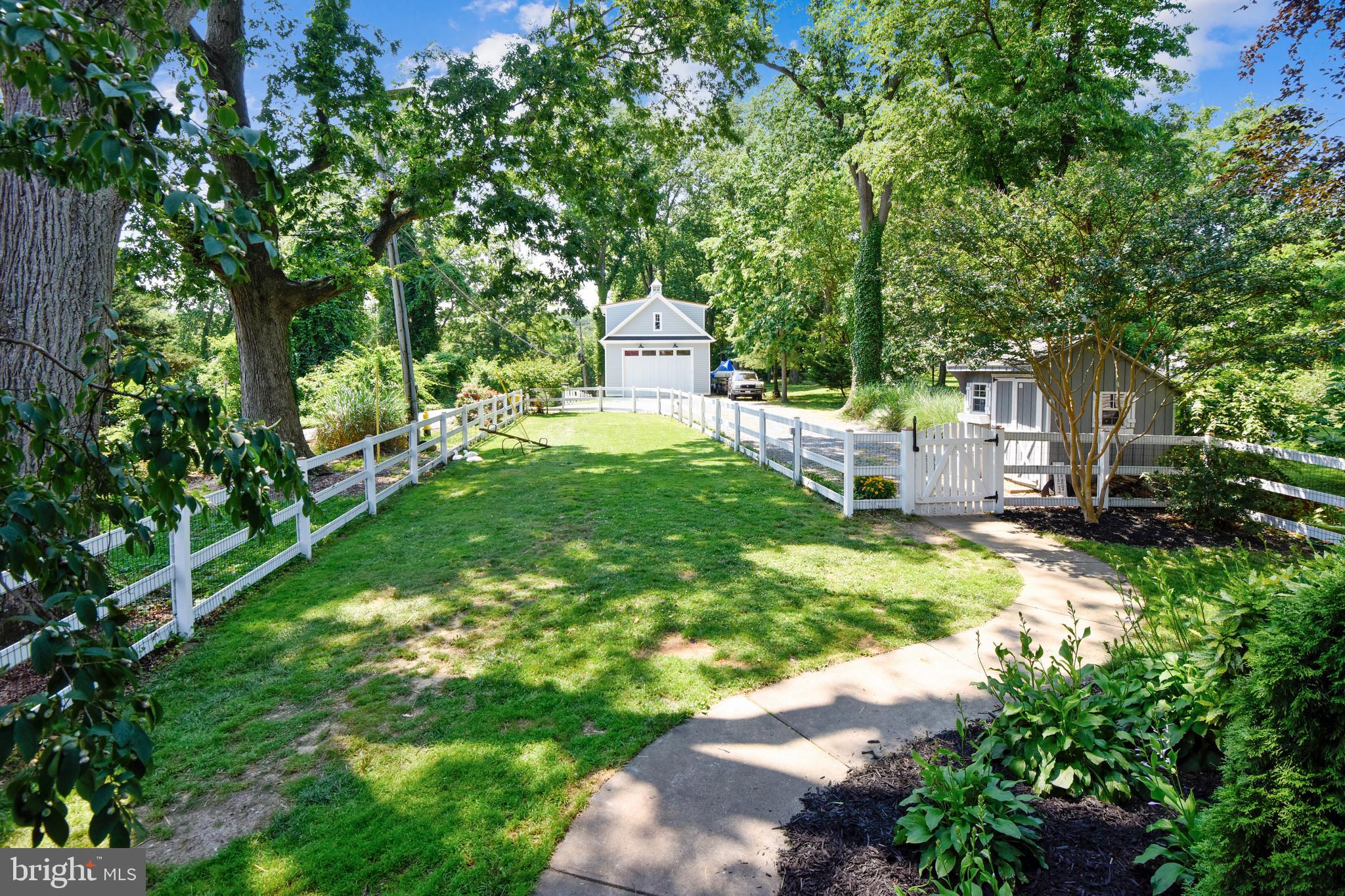 448 Forest Beach Road Annapolis, MD 21409 - Photo 9 of 105 View of front yard toward garage