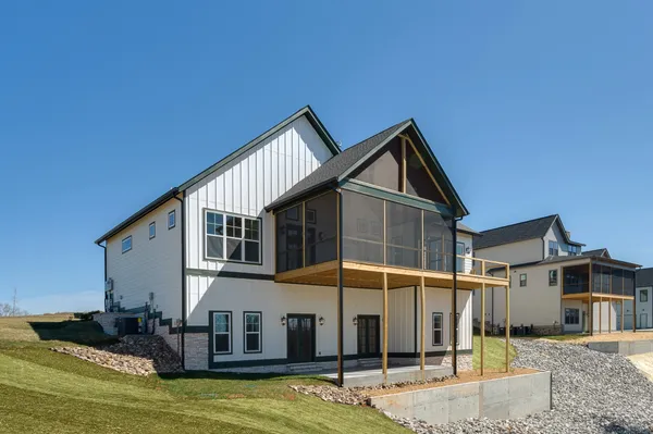 $1,699,000 | 959 Fanning Bend Drive, Winchester, TN 37398