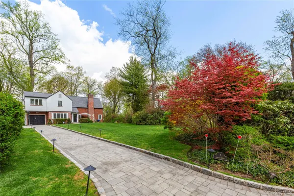 $1,498,000 | 7 Lincoln Road, Great Neck, NY 11021