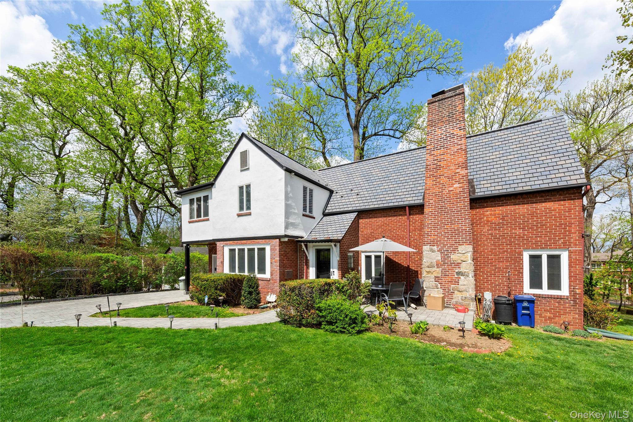 7 Lincoln Road Great Neck, NY 11021 - Photo 18 of 25