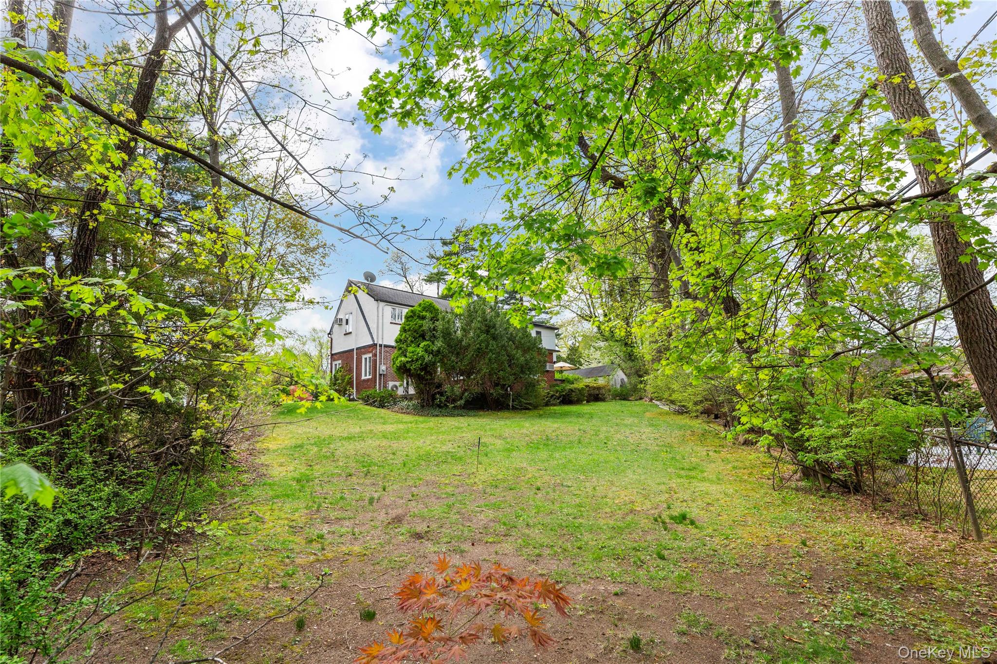 7 Lincoln Road Great Neck, NY 11021 - Photo 21 of 25