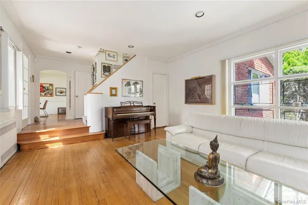 $1,498,000 | 7 Lincoln Road, Great Neck, NY 11021