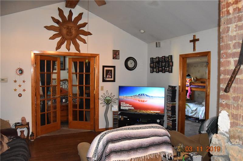 1000 Geyer Road Pittsburgh, PA 15209 - Photo 3 of 25 Gallery Image 3