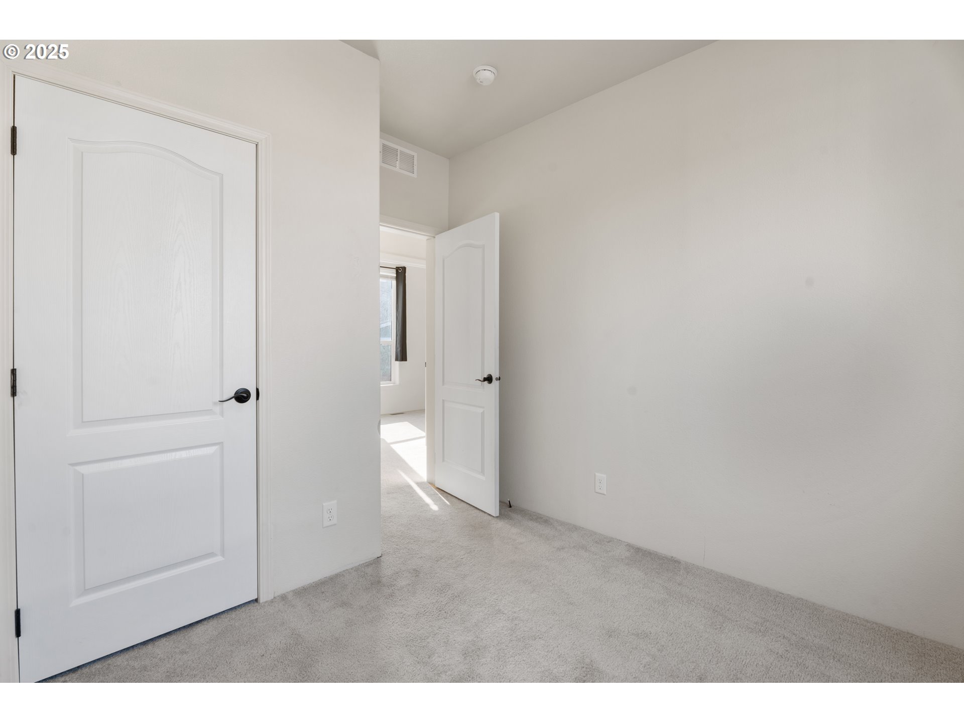 9700 Southwest Tualatin Road, Unit 9 Tualatin, OR 97062 - Photo 9 of 18