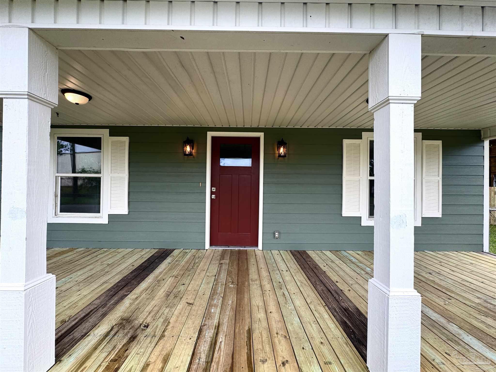 424 Front Street Century, FL 32535 - Photo 12 of 48