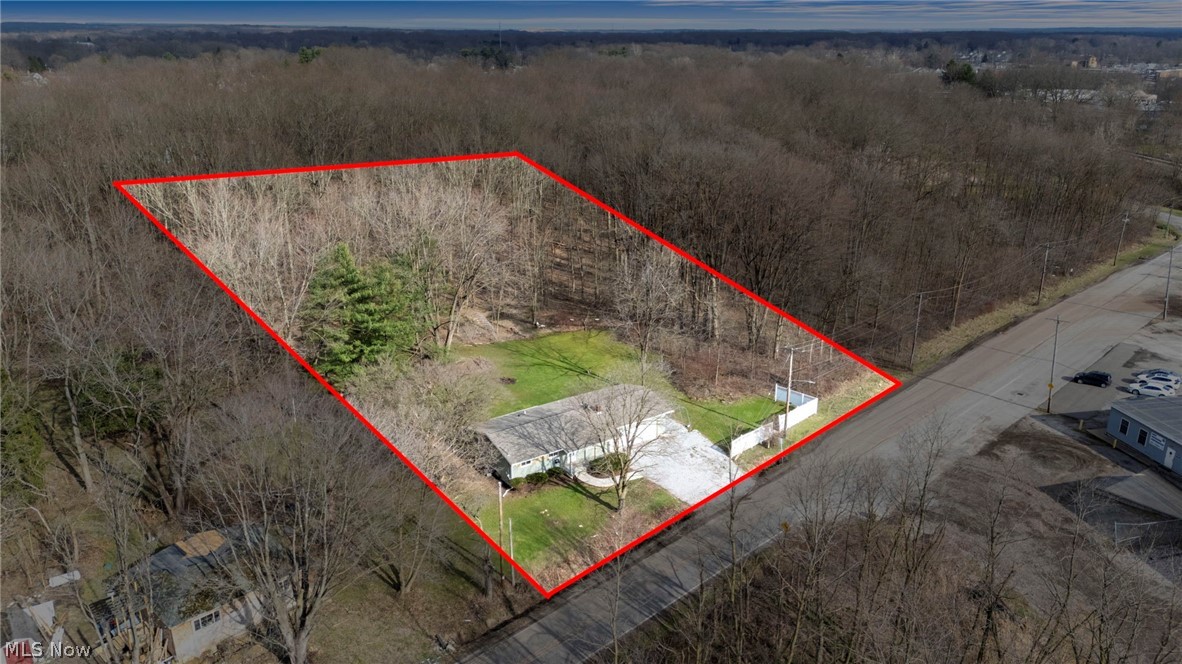 1835 Windham Road Newton Falls, OH 44444 - Photo 40 of 40 Aerial view of property's location featuring a forest and property boundaries highlighted