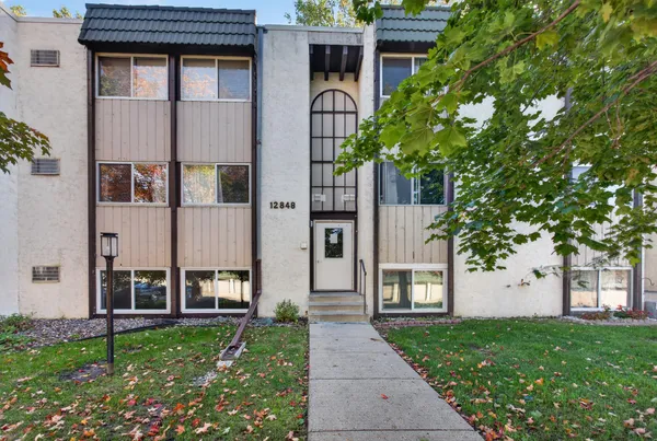 $99,900 | 12848 Nicollet Avenue, Unit 101, Burnsville, MN 55337