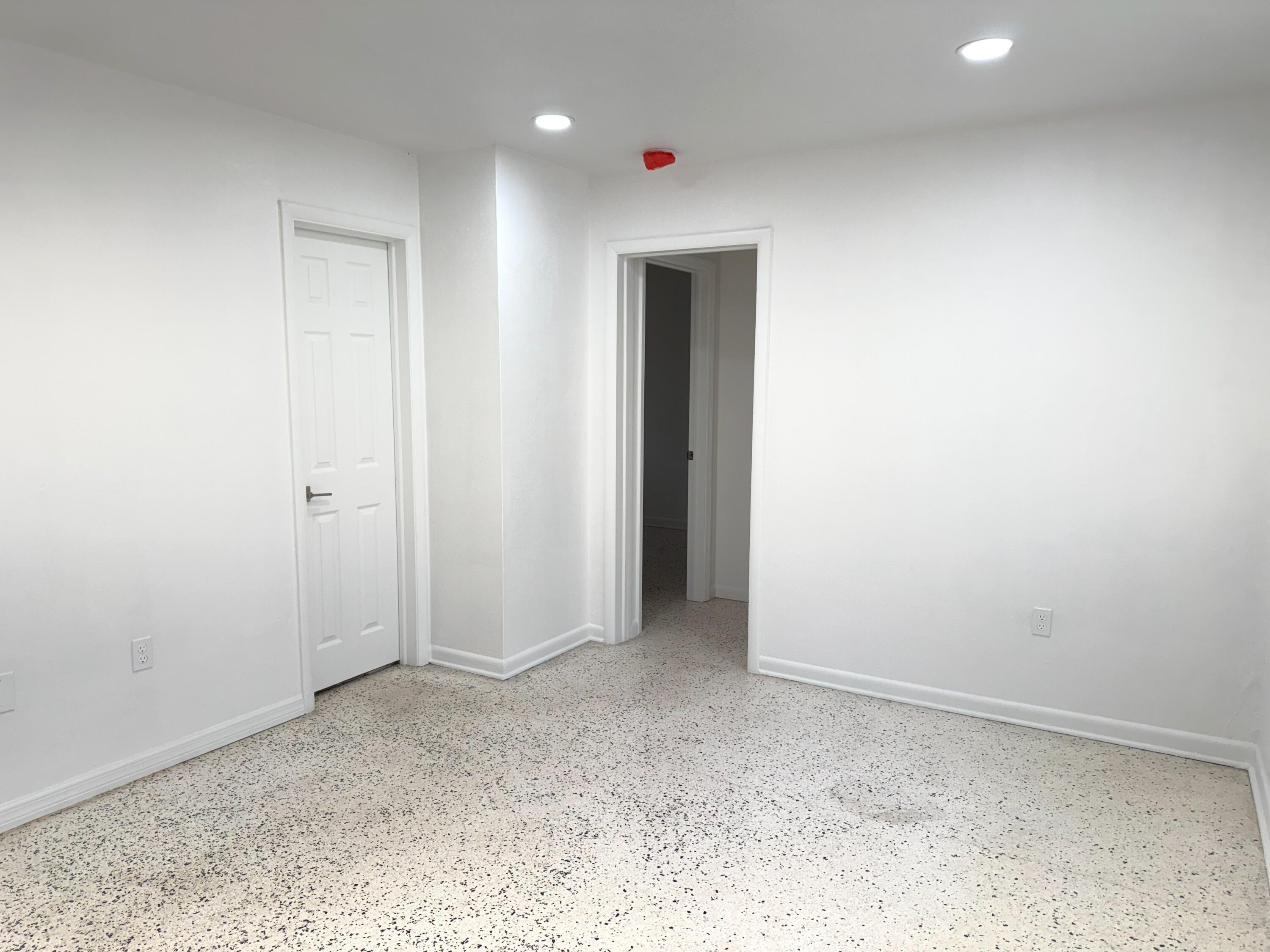 225 Southwest 2nd Street, Unit 1 Belle Glade, FL 33430 - Photo 3 of 11 Living1