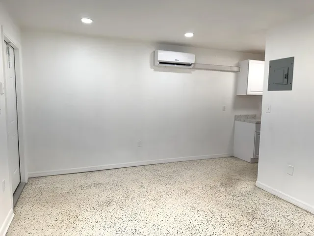 $1,100 | 225 Southwest 2nd Street, Unit 1, Belle Glade, FL 33430