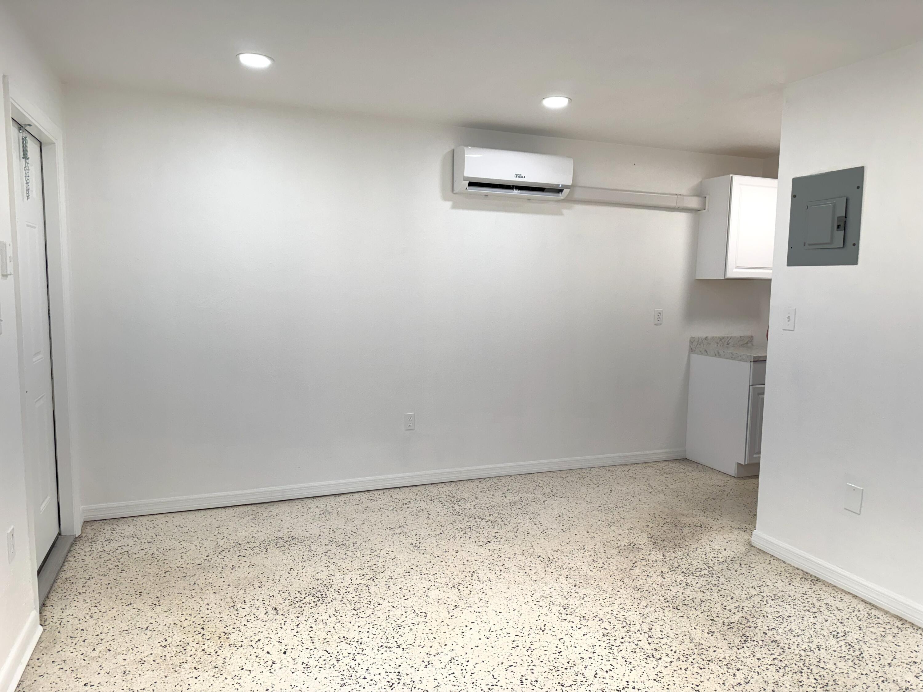 225 Southwest 2nd Street, Unit 1 Belle Glade, FL 33430 - Photo 6 of 11 Living2