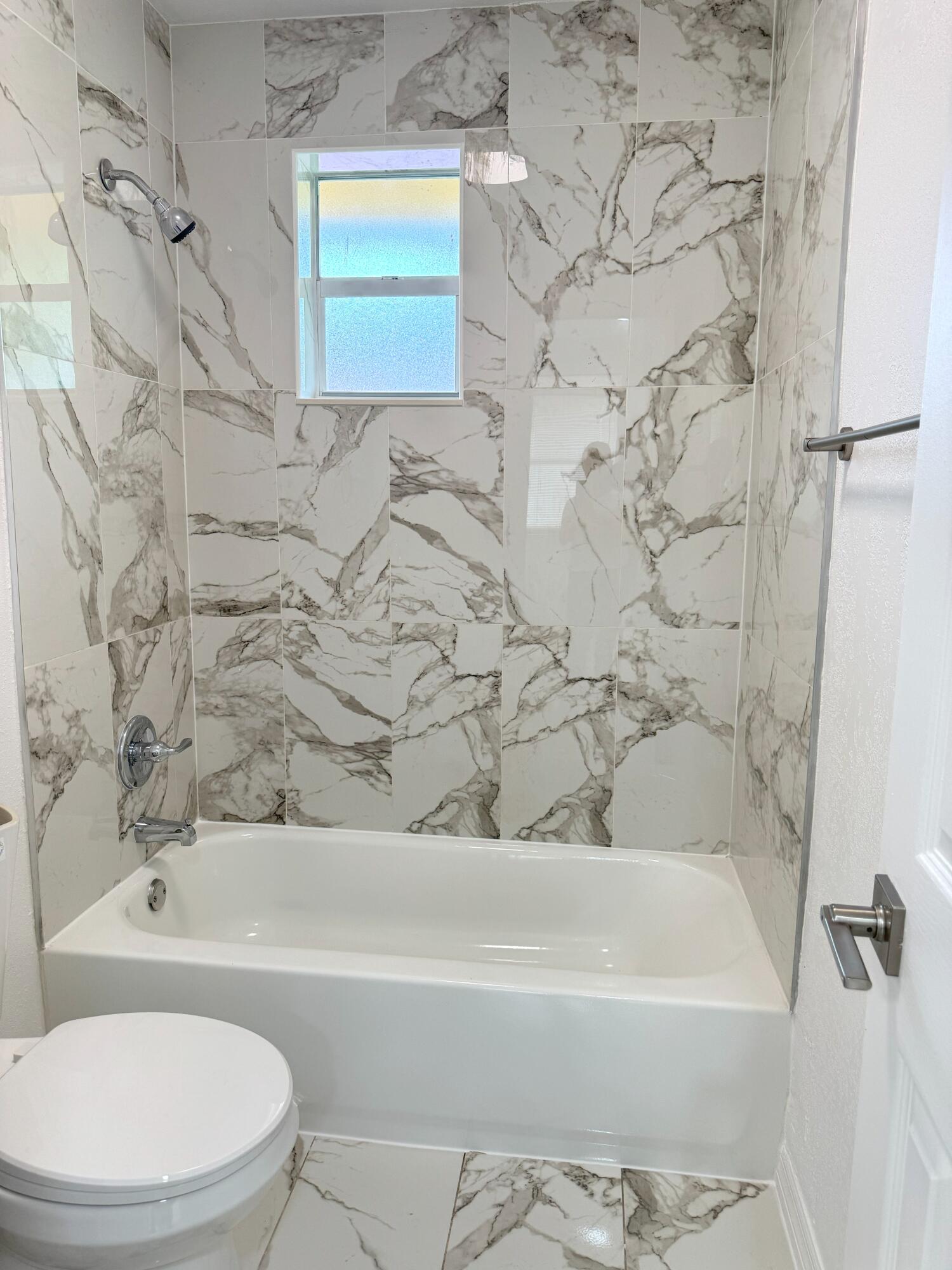 225 Southwest 2nd Street, Unit 1 Belle Glade, FL 33430 - Photo 8 of 11 Bathroom