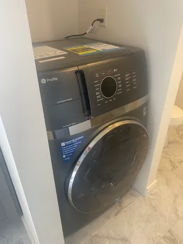 $179,900 | 212 North Center Street, Unit 703, Bloomington, IL 61701