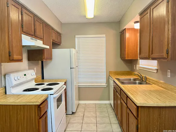 $1,225 | 9827 Ardash Lane, San Antonio, TX 78250