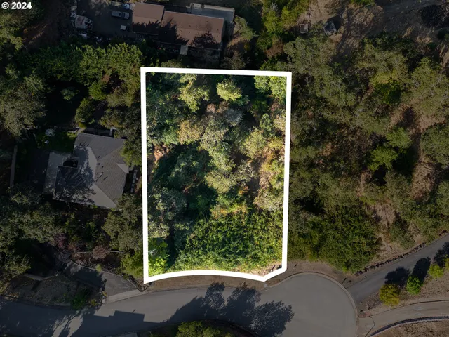 $24,900 | 1393 Southeast Laurel Court, Roseburg, OR 97470