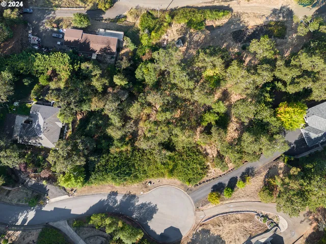 $24,900 | 1393 Southeast Laurel Court, Roseburg, OR 97470