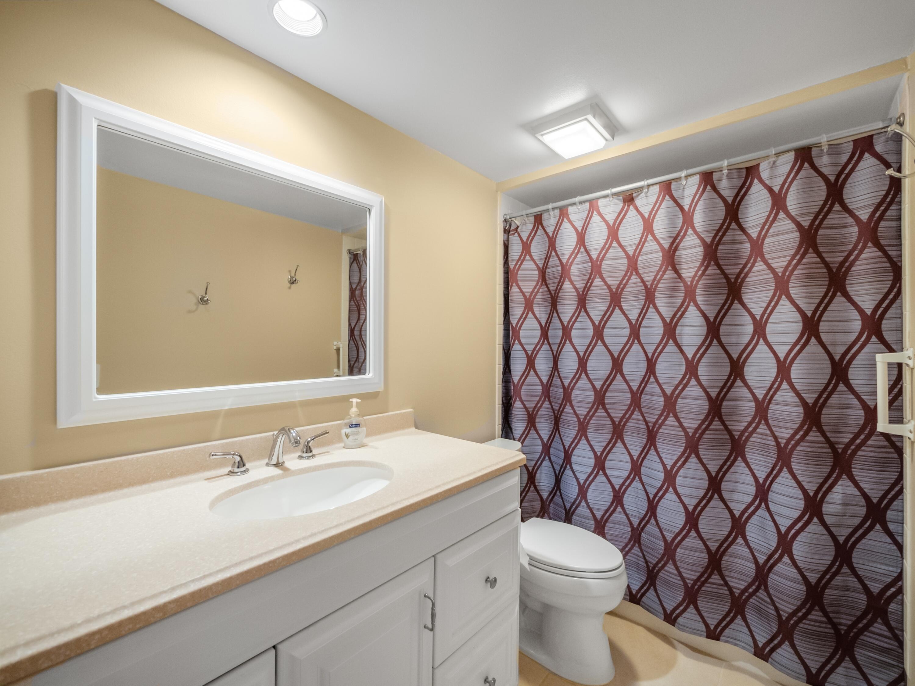 3900 County Line Road, Unit 20C Tequesta, FL 33469 - Photo 13 of 33 007