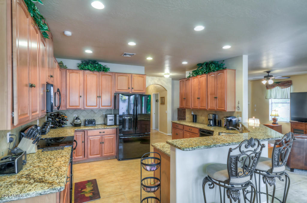 3683 East Del Rio Street Gilbert, AZ 85295 - Photo 76 of 96 Kitchen
