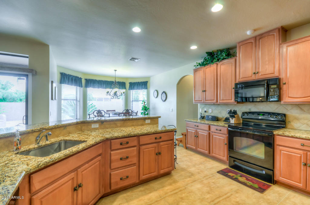 3683 East Del Rio Street Gilbert, AZ 85295 - Photo 77 of 96 Kitchen