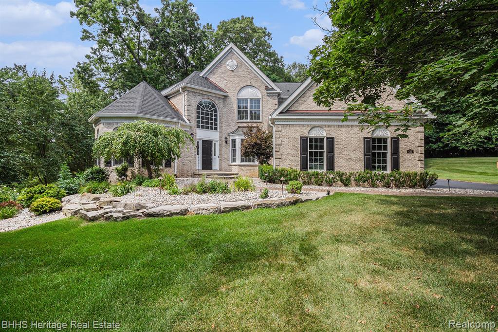 431 Timber Ridge Drive Highland, MI 48357 - Photo 3 of 38
